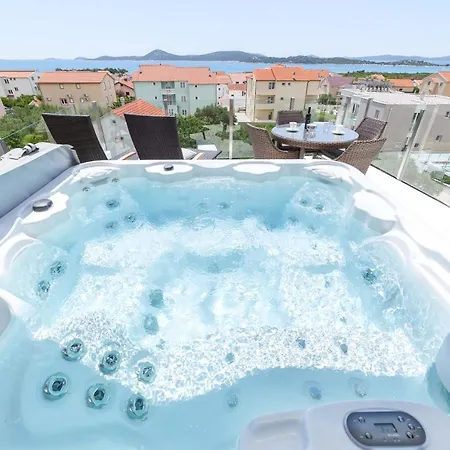 Aliara Jacuzzi Lägenhet