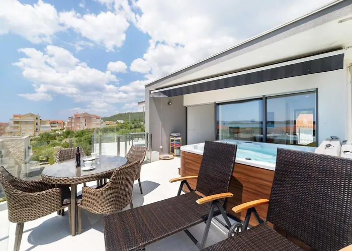 Aliara Jacuzzi Appartement *